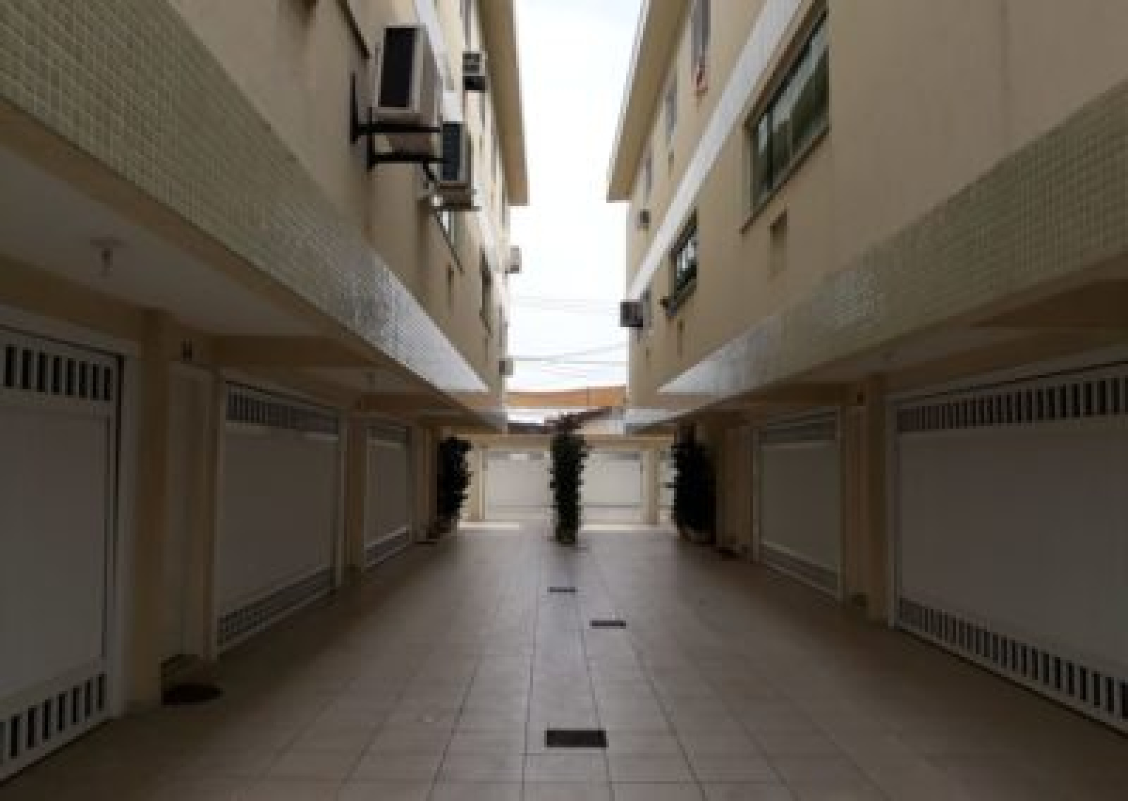 Esplanada dos Barreiros, São Vicente, 3 Dormitórios Dormitórios, ,Casa,Venda,Villaggio Caminho da Orquídeas e da Violetas,1001